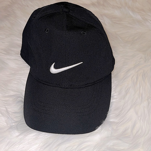 Nike hat - Picture 1 of 3